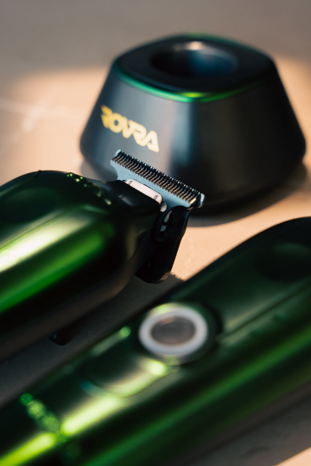 ROVRA Voron Cordless Hair Trimmer for Professional Barbers Precision Grooming 13.000 RPM